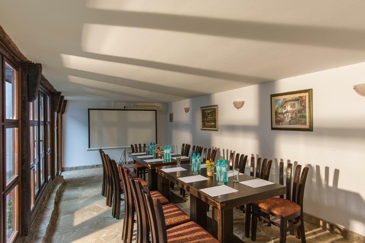 Family Hotel Bile Beli Osŭm Exteriör bild