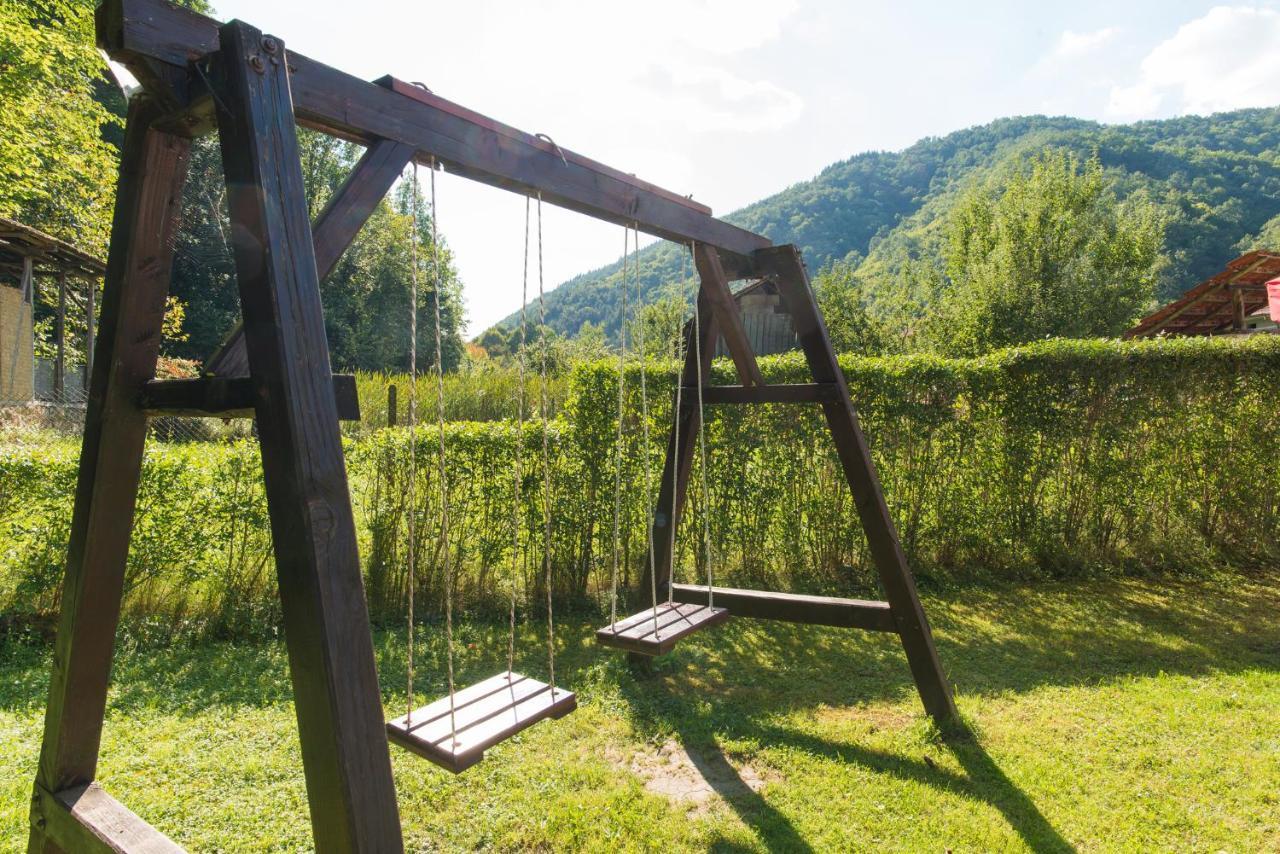 Family Hotel Bile Beli Osŭm Exteriör bild